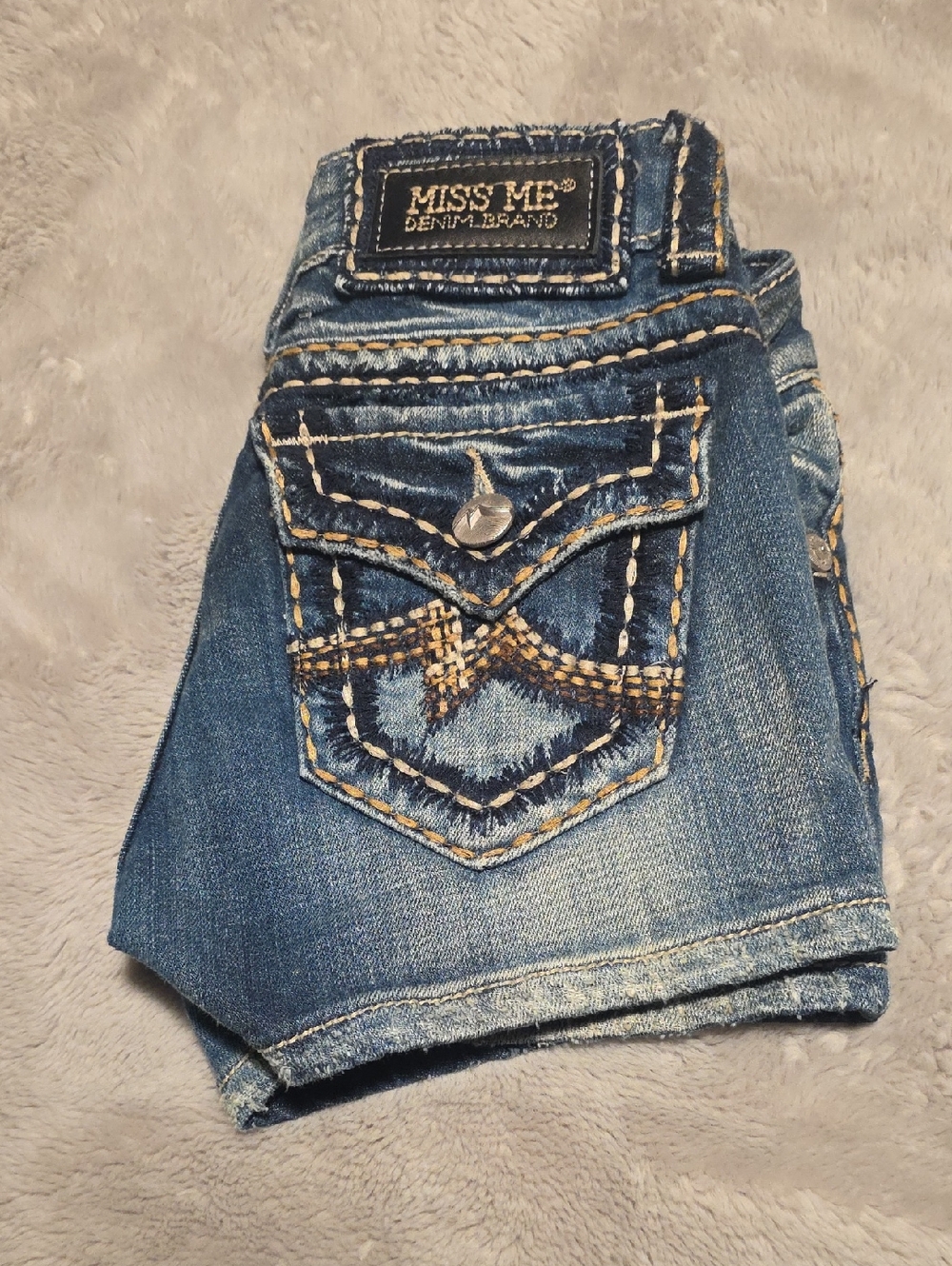 Miss Me Blue Embellished Denim Jean Shorts SZ 25 EUC - Picture 3 of 7